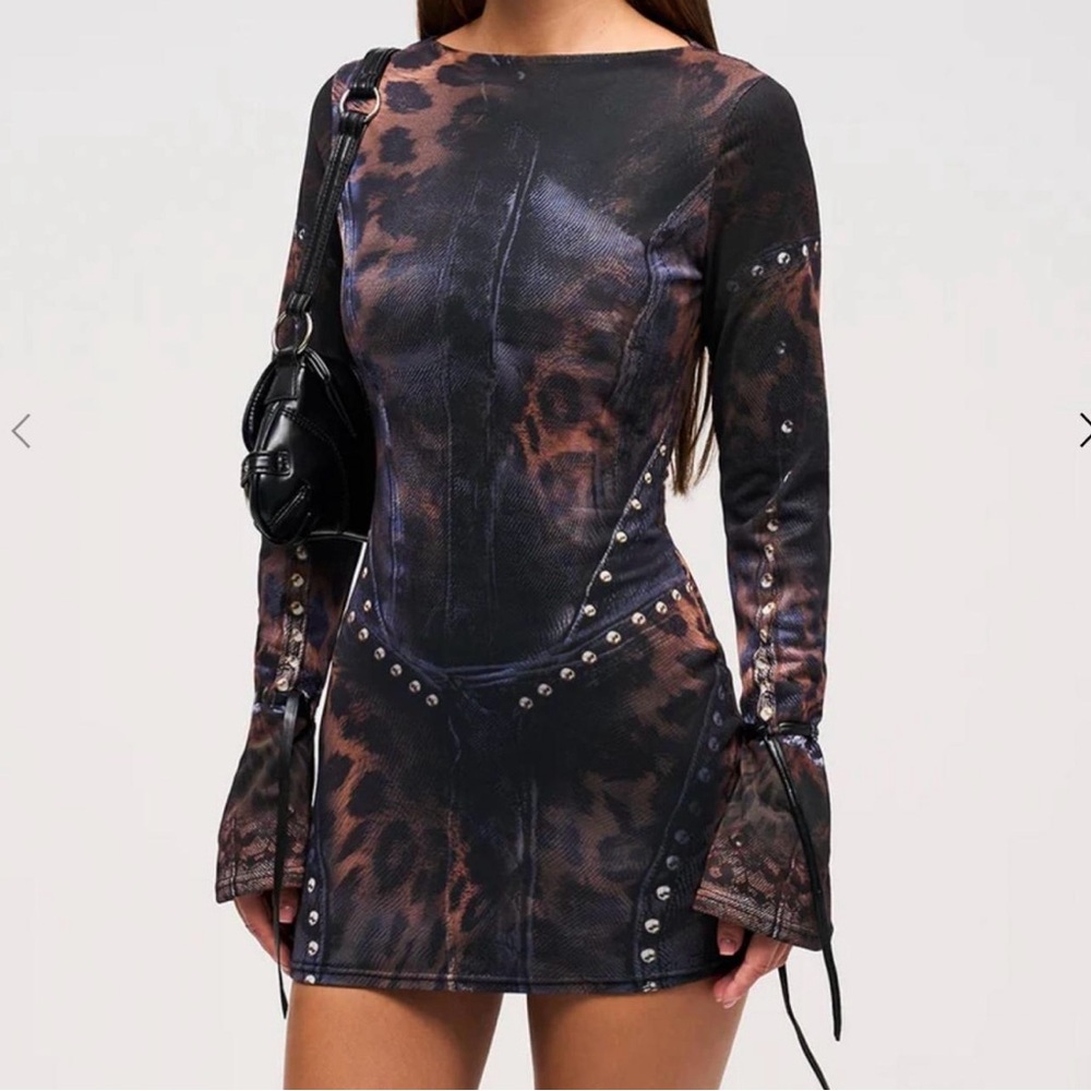 Long Sleeve Leopard Print Bodycon Dress in Black and Brown